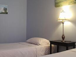 Las Cuevas Beach Lodge