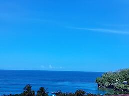 Las Cuevas Beach Lodge