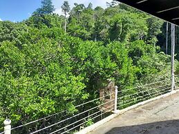 Las Cuevas Beach Lodge