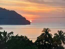 Las Cuevas Beach Lodge