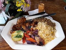 Las Cuevas Beach Lodge