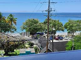 Las Cuevas Beach Lodge