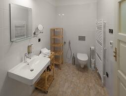 4 Trees Apartments by Adrez Living