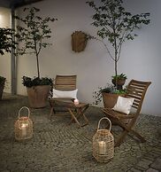 4 Trees Apartments by Adrez Living