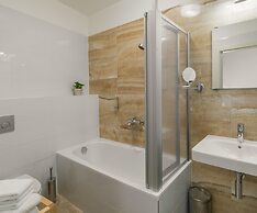 4 Trees Apartments by Adrez Living