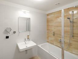 4 Trees Apartments by Adrez Living