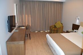 Country Lodge Hotel & Resort