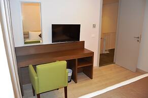 Country Lodge Hotel & Resort