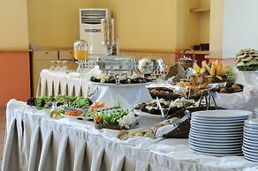 Country Lodge Hotel & Resort