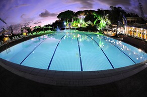 Country Lodge Hotel & Resort