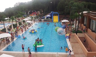 Country Lodge Hotel & Resort