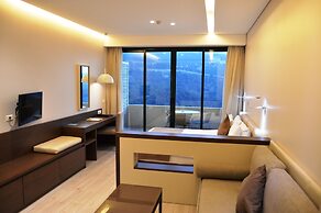 Country Lodge Hotel & Resort