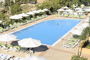 Country Lodge Hotel & Resort