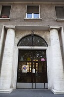 Alessia's Flat - Mac Mahon