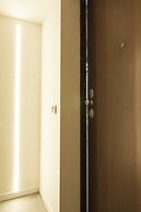 Alessia's Flat - Mac Mahon