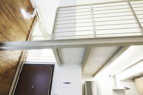 Alessia's Flat - Mac Mahon