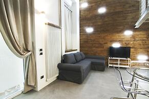 Alessia's Flat - Mac Mahon