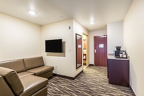 Cobblestone Hotel & Suites – Stevens Point