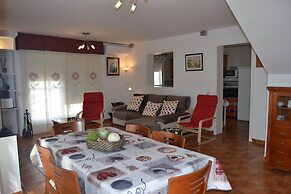 Casas María Carmona