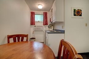 Carriage House Motel Cottages & Suites