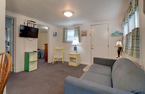 Carriage House Motel Cottages & Suites