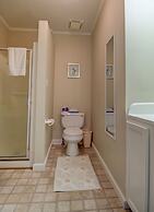 Carriage House Motel Cottages & Suites