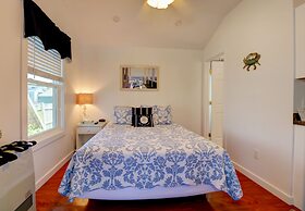 Carriage House Motel Cottages & Suites