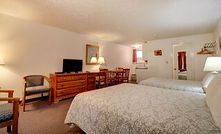 Carriage House Motel Cottages & Suites