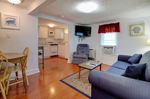 Carriage House Motel Cottages & Suites