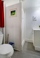 Carriage House Motel Cottages & Suites