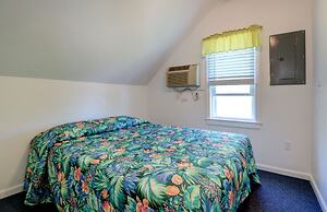 Carriage House Motel Cottages & Suites