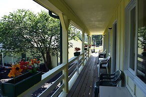 Green Valley Lodge