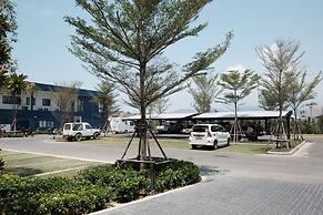 Baan Thew Talay Blue Sapphire