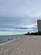 Baan Thew Talay Blue Sapphire