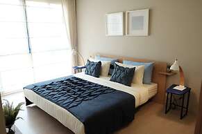 Baan Thew Talay Blue Sapphire