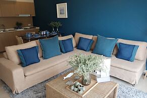 Baan Thew Talay Blue Sapphire