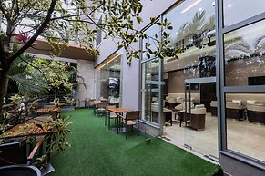 Crowne Plaza Nairobi Airport by IHG