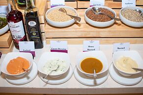 Crowne Plaza Nairobi Airport by IHG