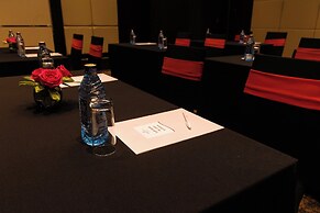 Crowne Plaza Nairobi Airport by IHG