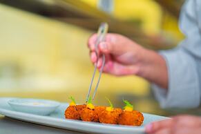 Crowne Plaza Nairobi Airport by IHG