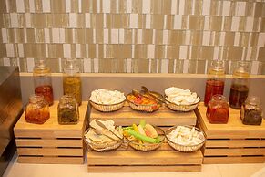 Crowne Plaza Nairobi Airport by IHG