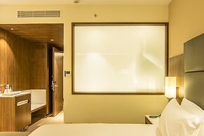 Crowne Plaza Nairobi Airport by IHG