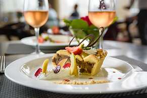 Crowne Plaza Nairobi Airport by IHG