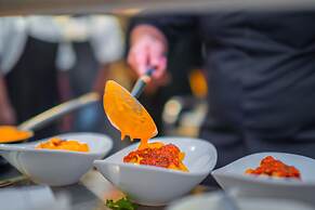 Crowne Plaza Nairobi Airport by IHG