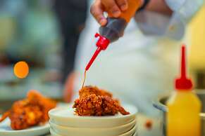 Crowne Plaza Nairobi Airport by IHG