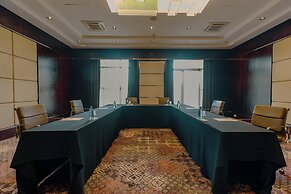 Crowne Plaza Nairobi Airport by IHG