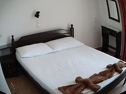 Skiathos Holiday House