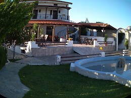 Skiathos Holiday House