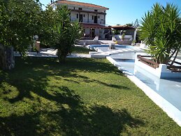 Skiathos Holiday House