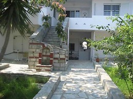 Skiathos Holiday House